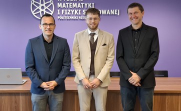 Nowi absolwenci kierunku inżynieria w medycynie