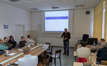 Seminarium: "Nadprzewodnictwo reentracyjne na heterointerfejsie tlenkowym"